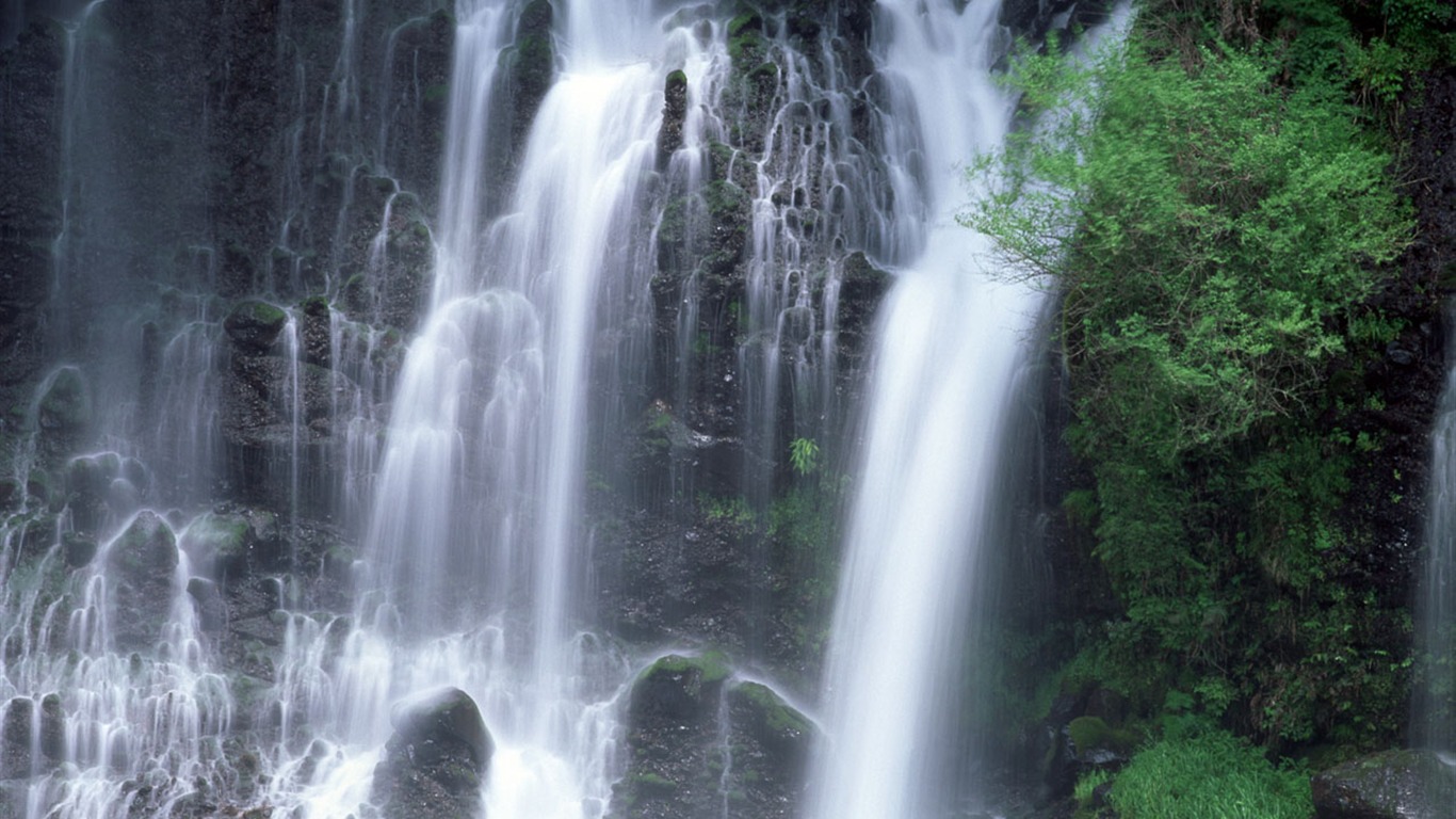 瀑布溪流 壁纸(一)17 - 1366x768