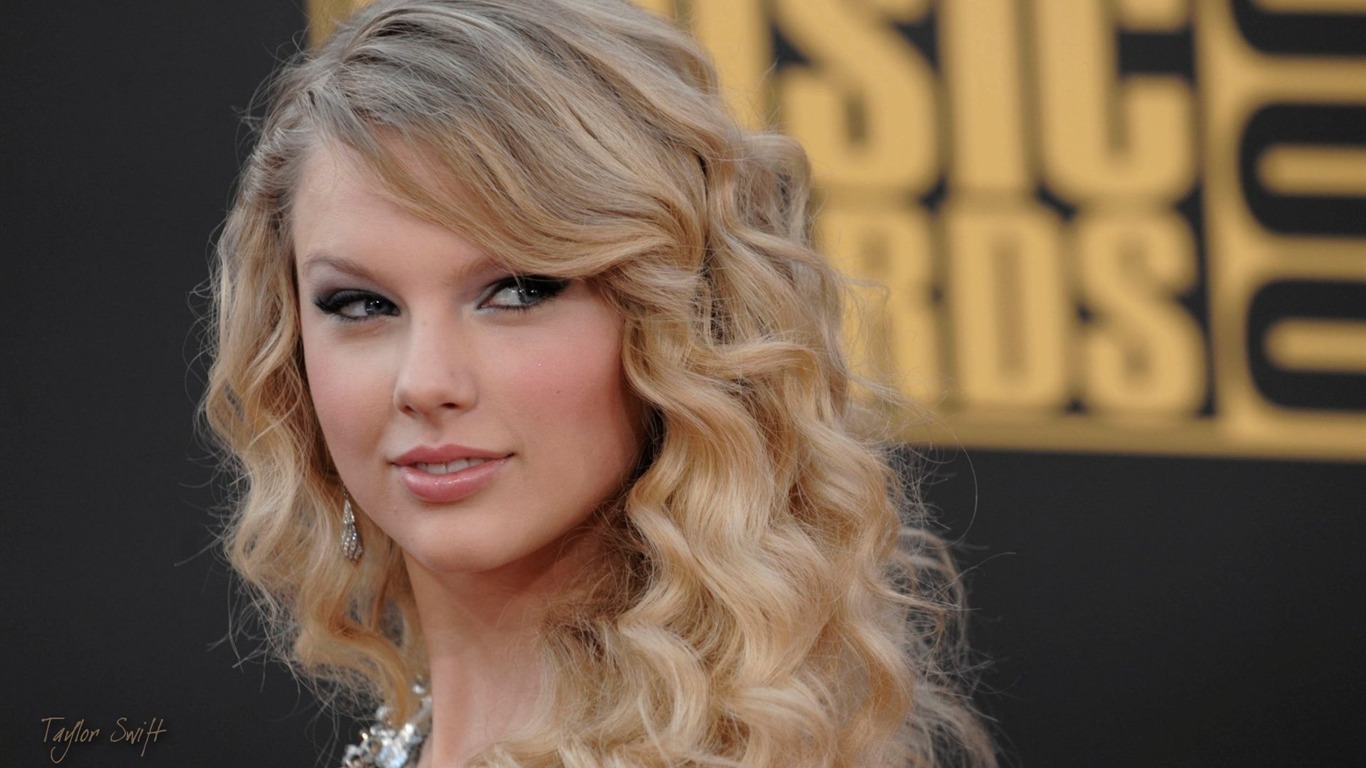 Taylor Swift krásnou tapetu #12 - 1366x768