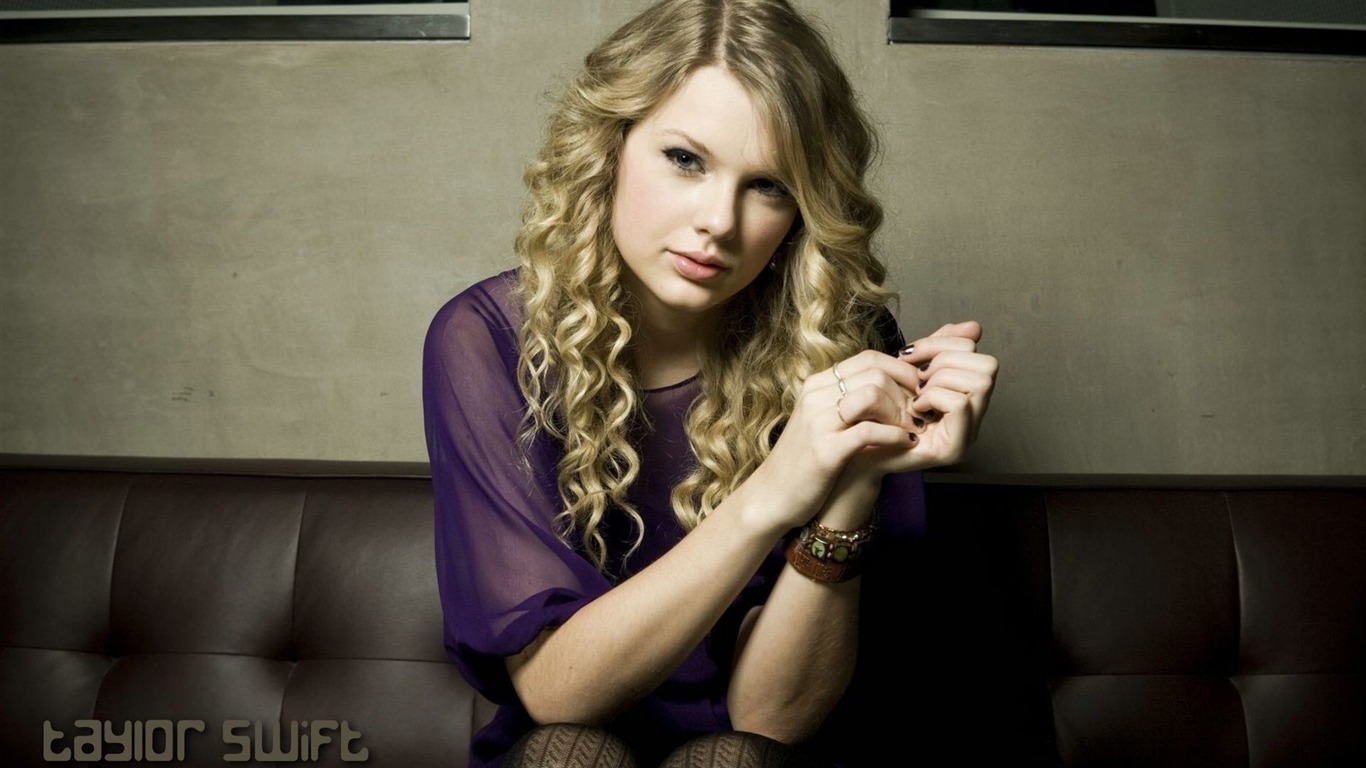 Taylor Swift krásnou tapetu #21 - 1366x768