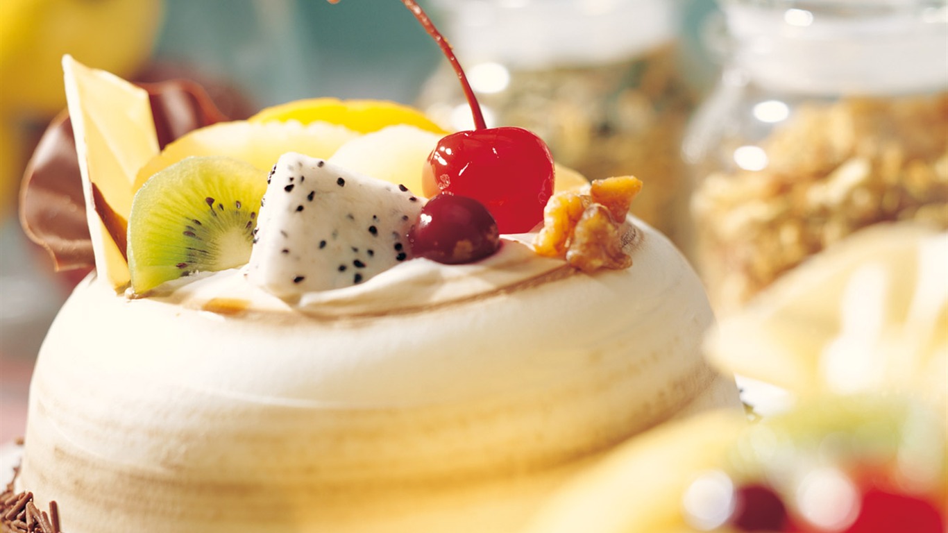 Delicious dessert wallpaper (1) #15 - 1366x768