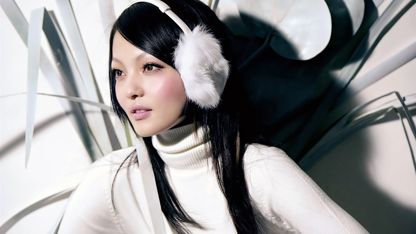 Angela Chang wallpaper albums #1 - 1366x768