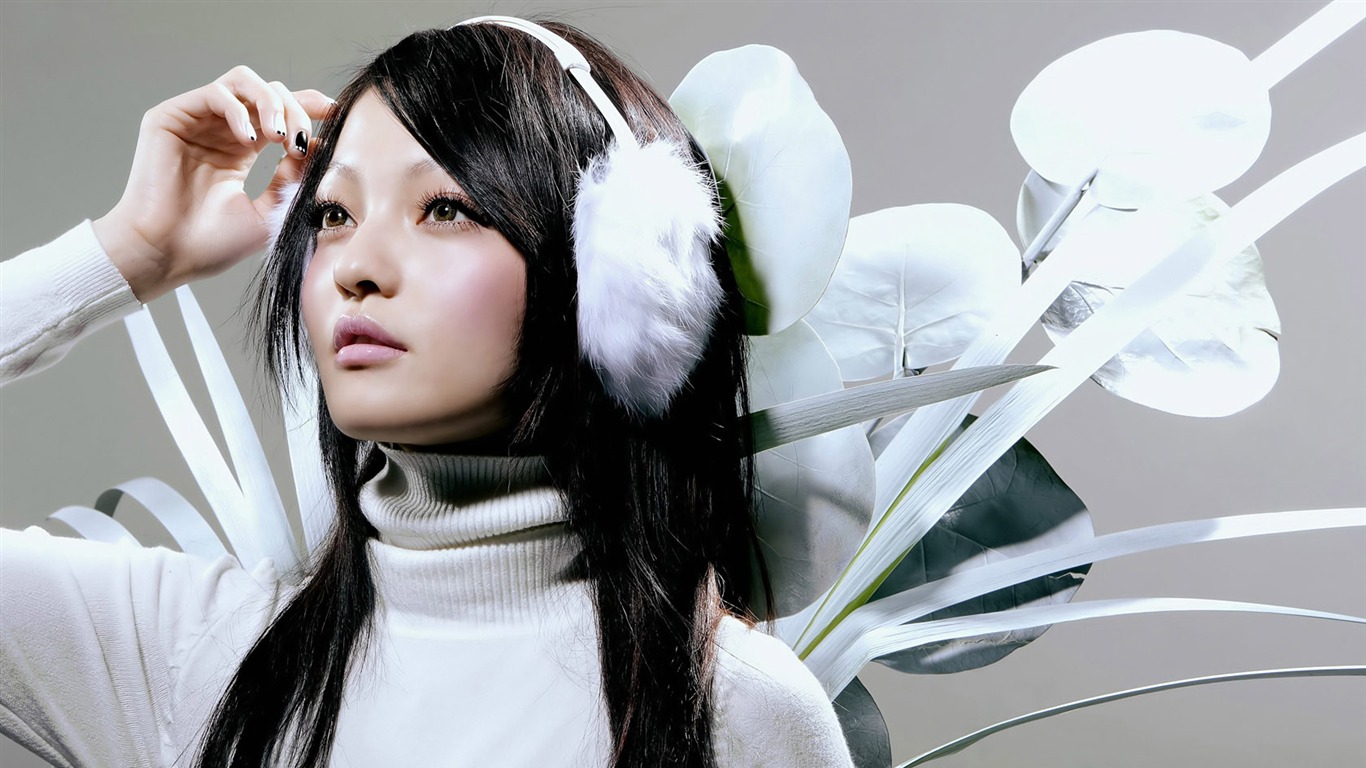 Angela Chang wallpaper alba #17 - 1366x768