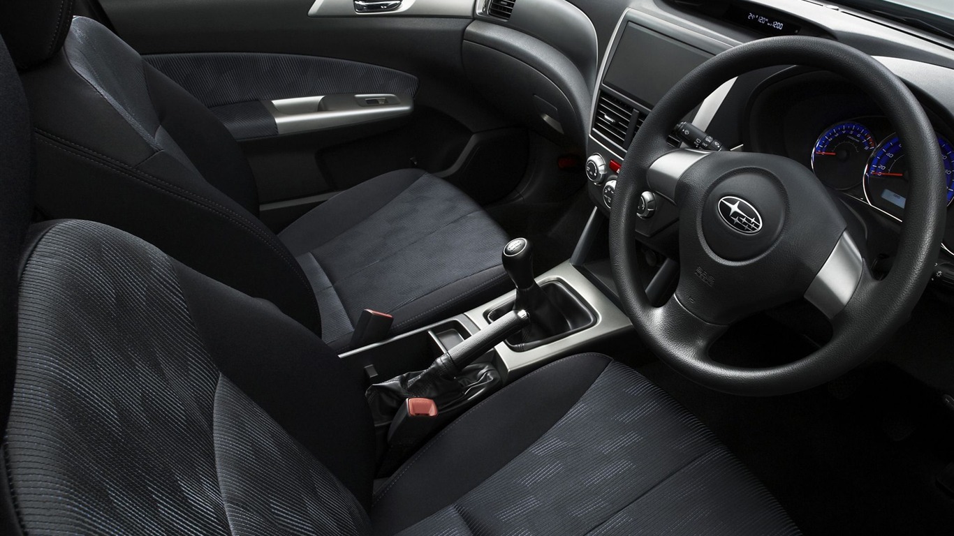 Automobilový místní Celovečerní wallpaper (10) #19 - 1366x768
