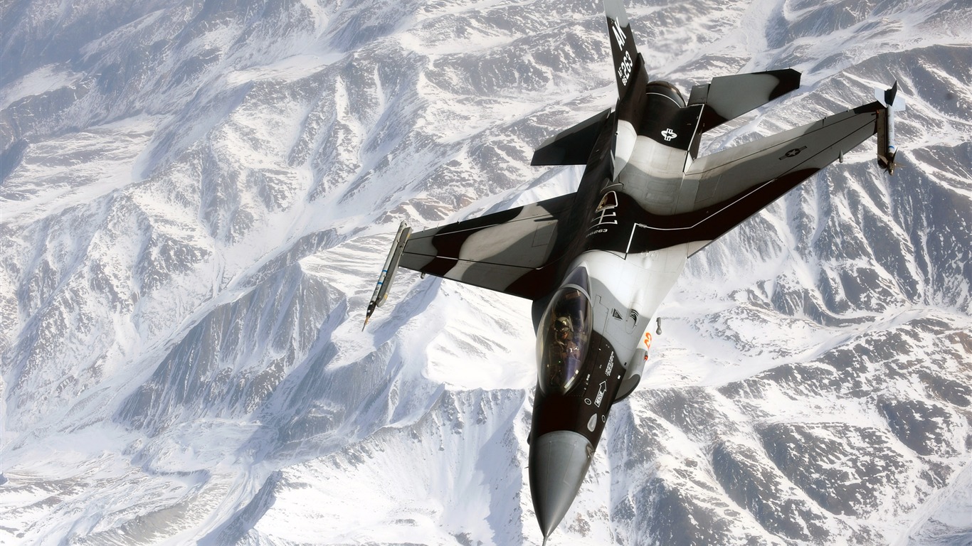 HD wallpaper military aircraft (11) #19 - 1366x768