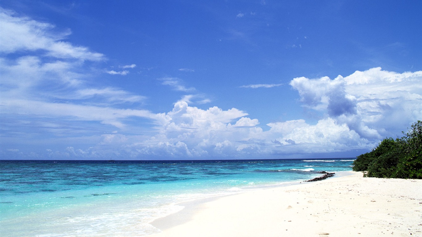 Beach scenery wallpapers (4) #18 - 1366x768