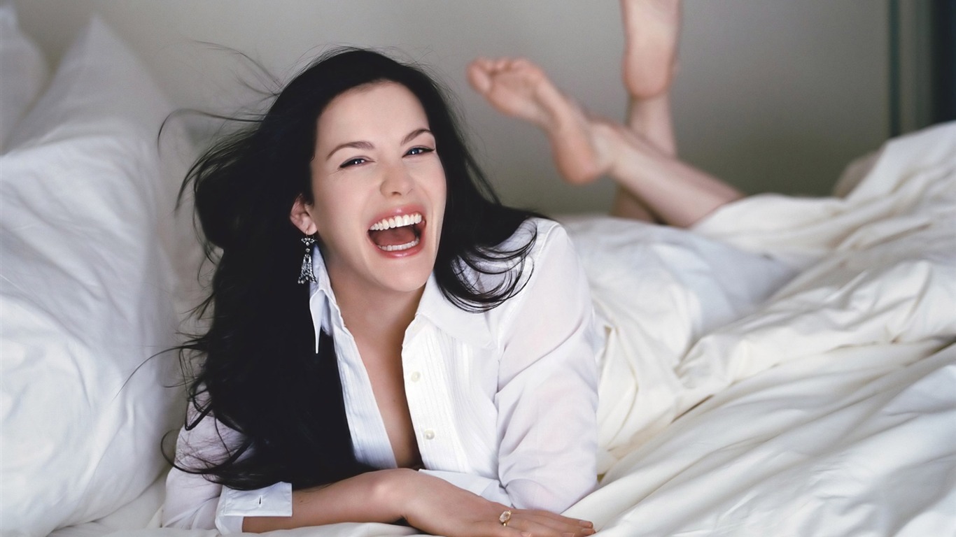 Liv Tyler krásnou tapetu #26 - 1366x768
