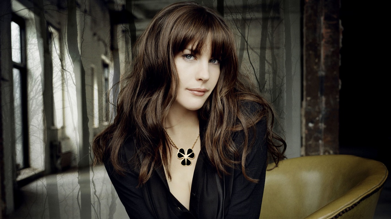 Liv Tyler krásnou tapetu #29 - 1366x768