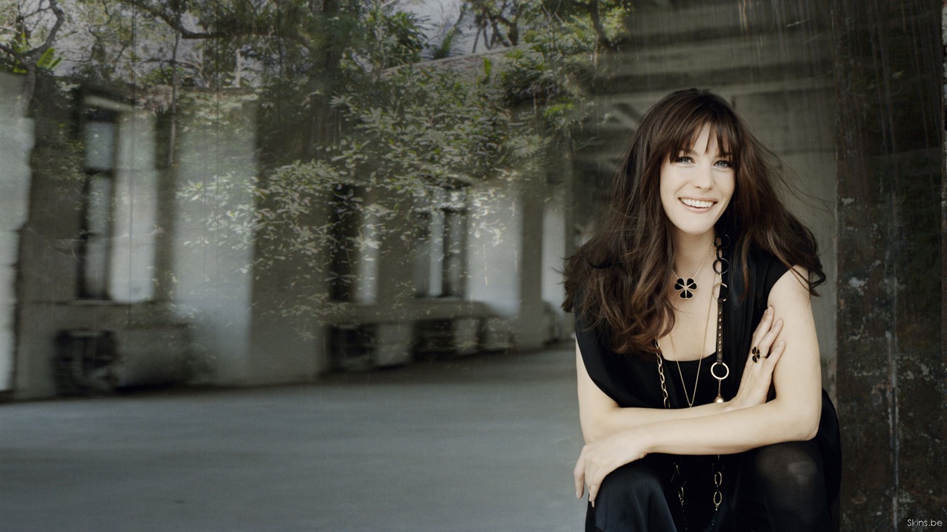 Liv Tyler schöne Tapete #31 - 1366x768