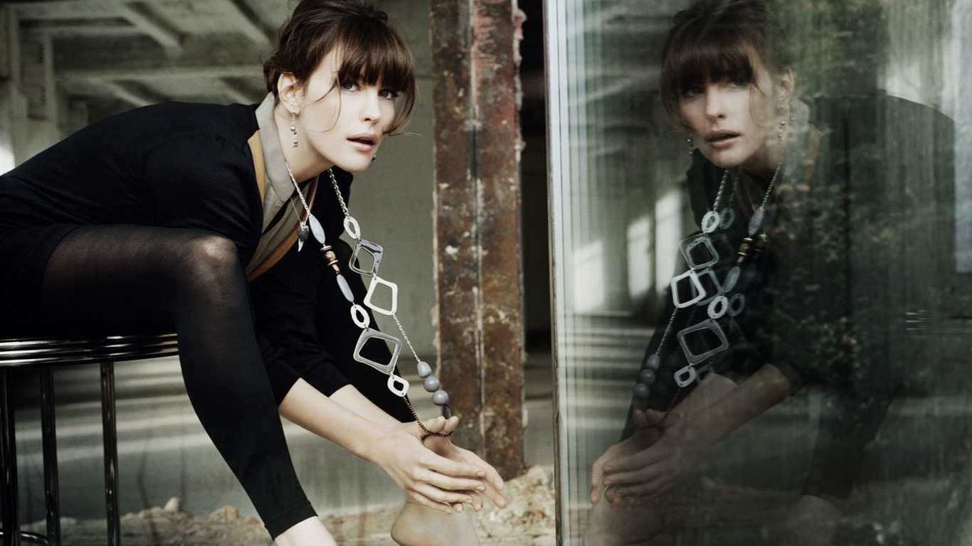 Liv Tyler 麗芙·泰勒 美女壁紙 #35 - 1366x768