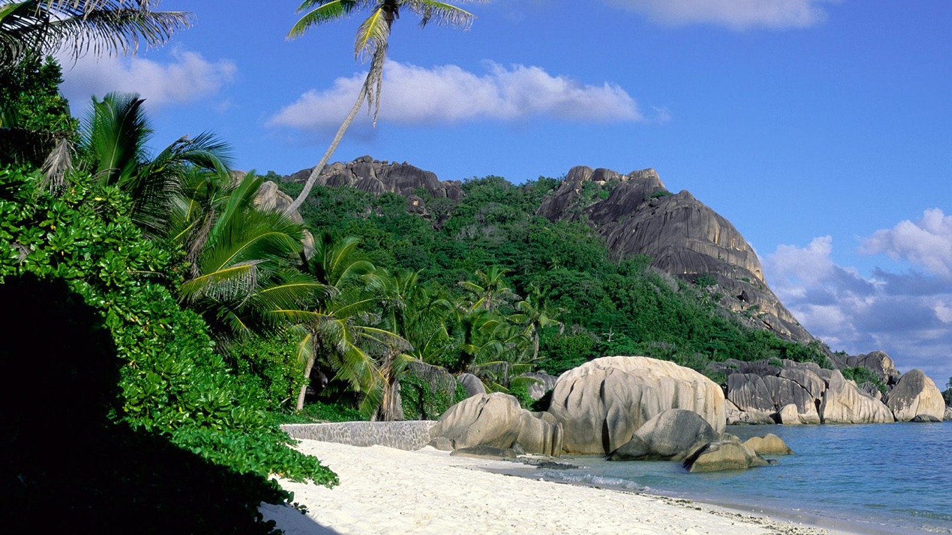 Beach scenery wallpapers (5) #2 - 1366x768
