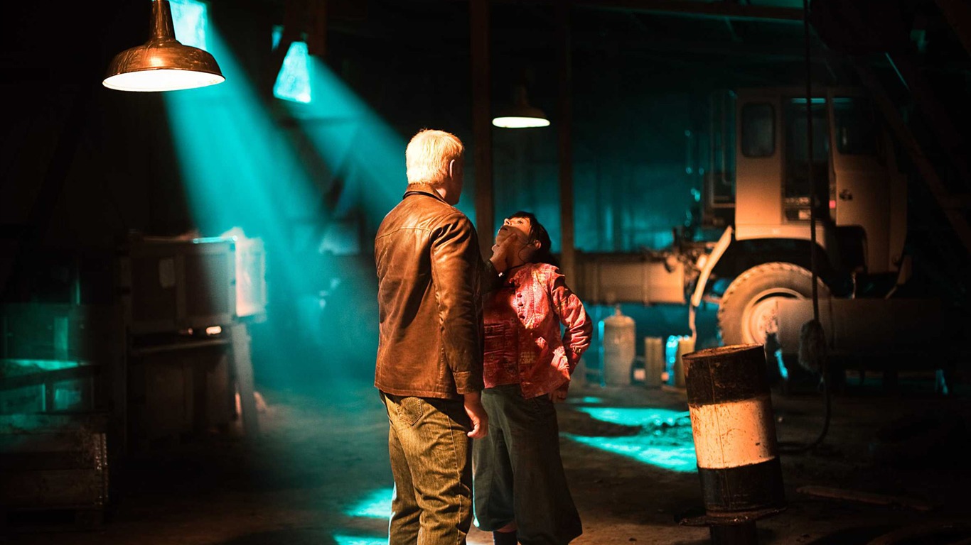 The Girl Who Played with Fire HD wallpaper #7 - 1366x768