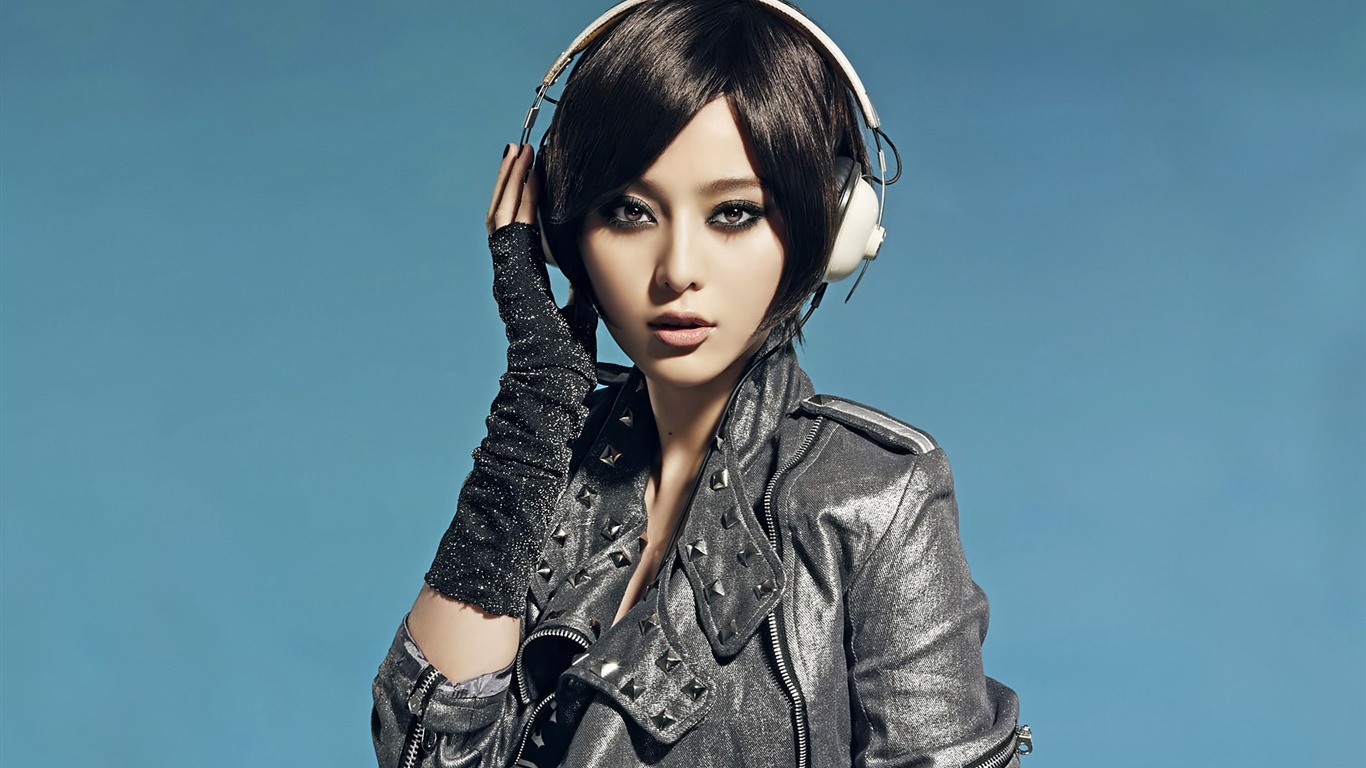 寬屏明星合集 壁紙(四) #4 - 1366x768