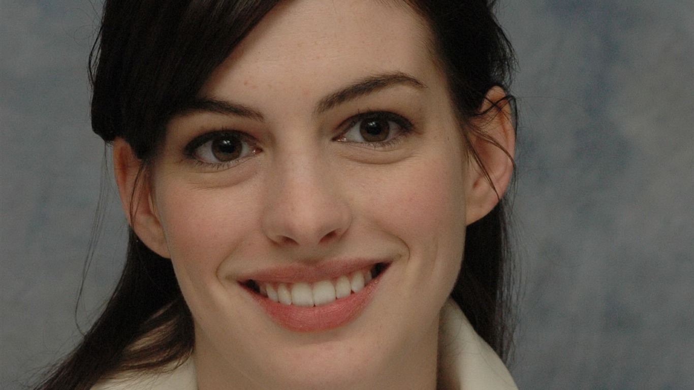 Anne Hathaway krásnou tapetu (2) #2 - 1366x768
