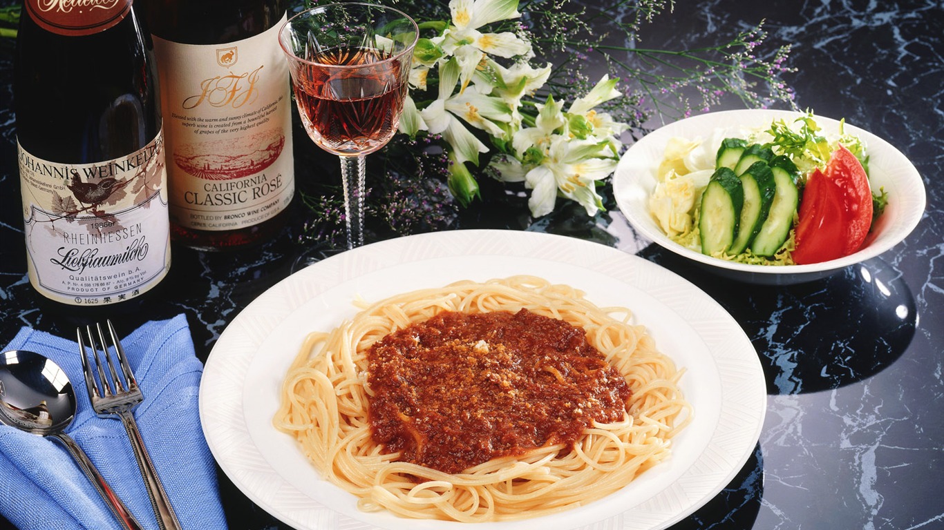 Gourmet dinner wallpaper (1) #3 - 1366x768
