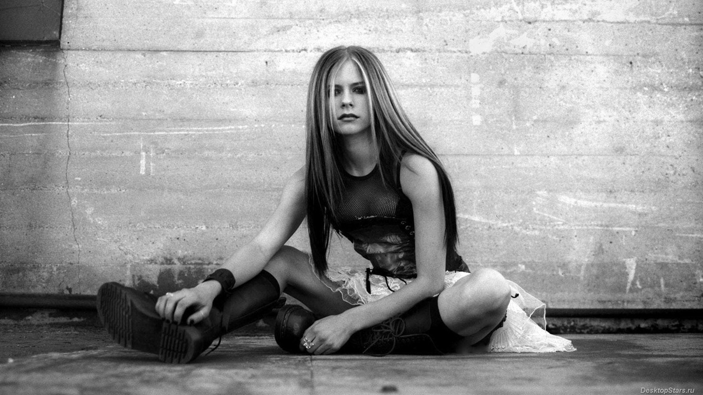 Avril Lavigne hermoso fondo de pantalla (3) #7 - 1366x768