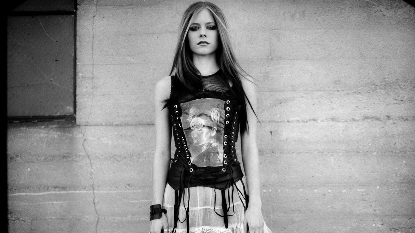 Avril Lavigne krásnou tapetu (3) #8 - 1366x768