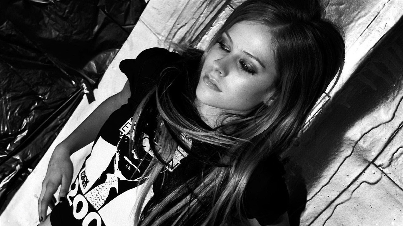 Avril Lavigne 艾薇兒·拉維尼 美女壁紙(三) #12 - 1366x768