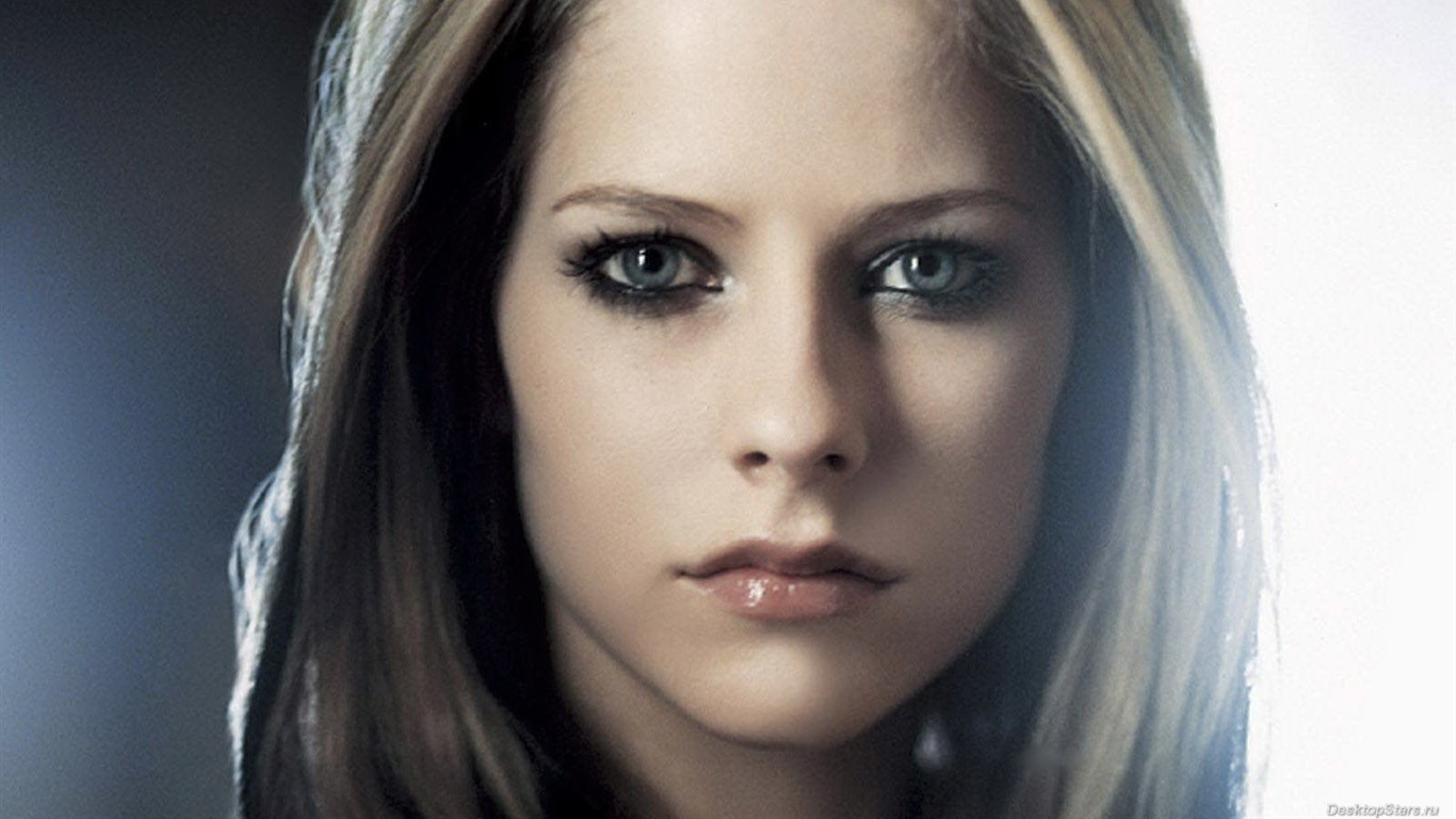 Avril Lavigne hermoso fondo de pantalla (3) #15 - 1366x768