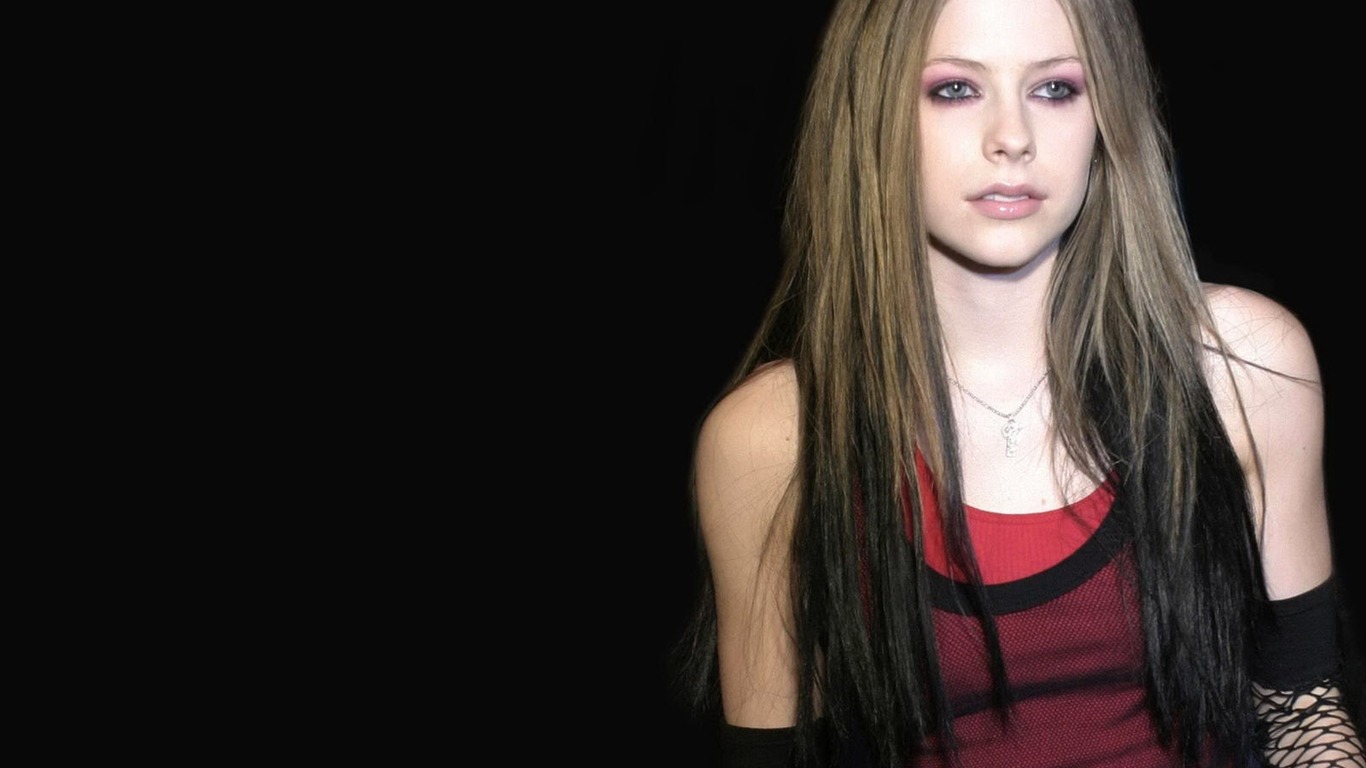Avril Lavigne krásnou tapetu (3) #21 - 1366x768