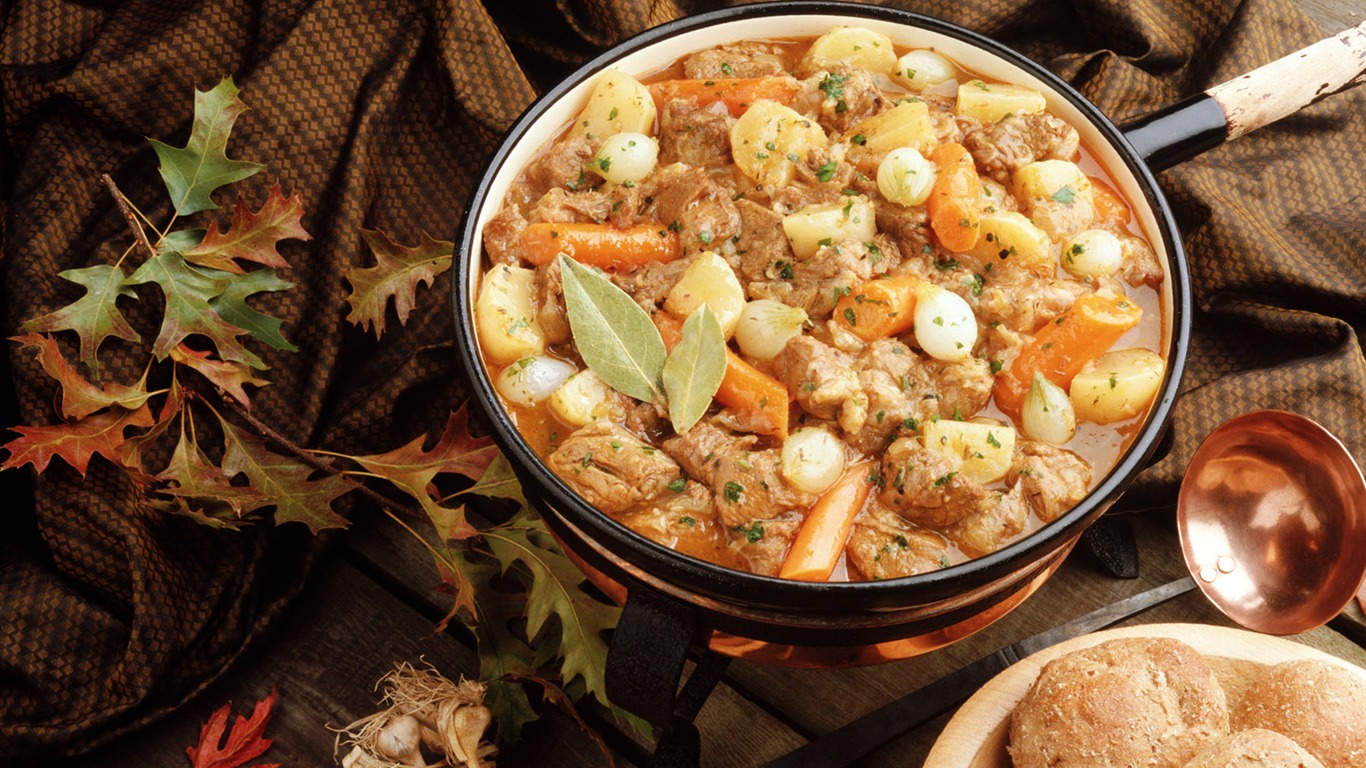 Gourmet dinner wallpaper (7) #14 - 1366x768
