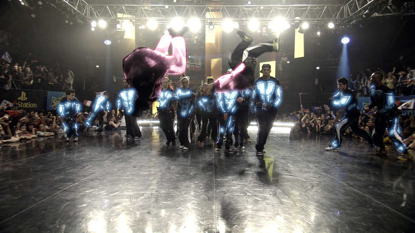 Step Up 3-D HD wallpaper #37 - 1366x768