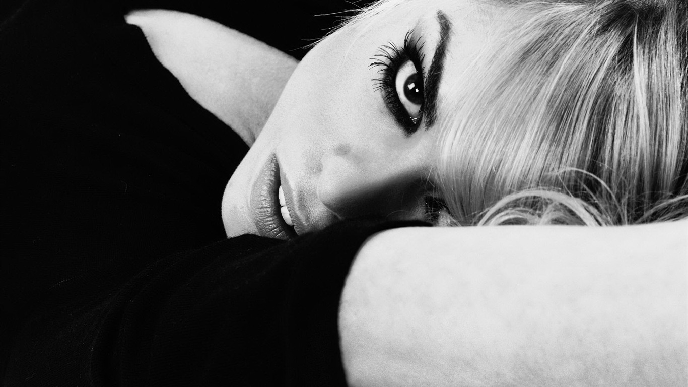 Billie Piper 比莉·派佩 美女壁紙 #23 - 1366x768