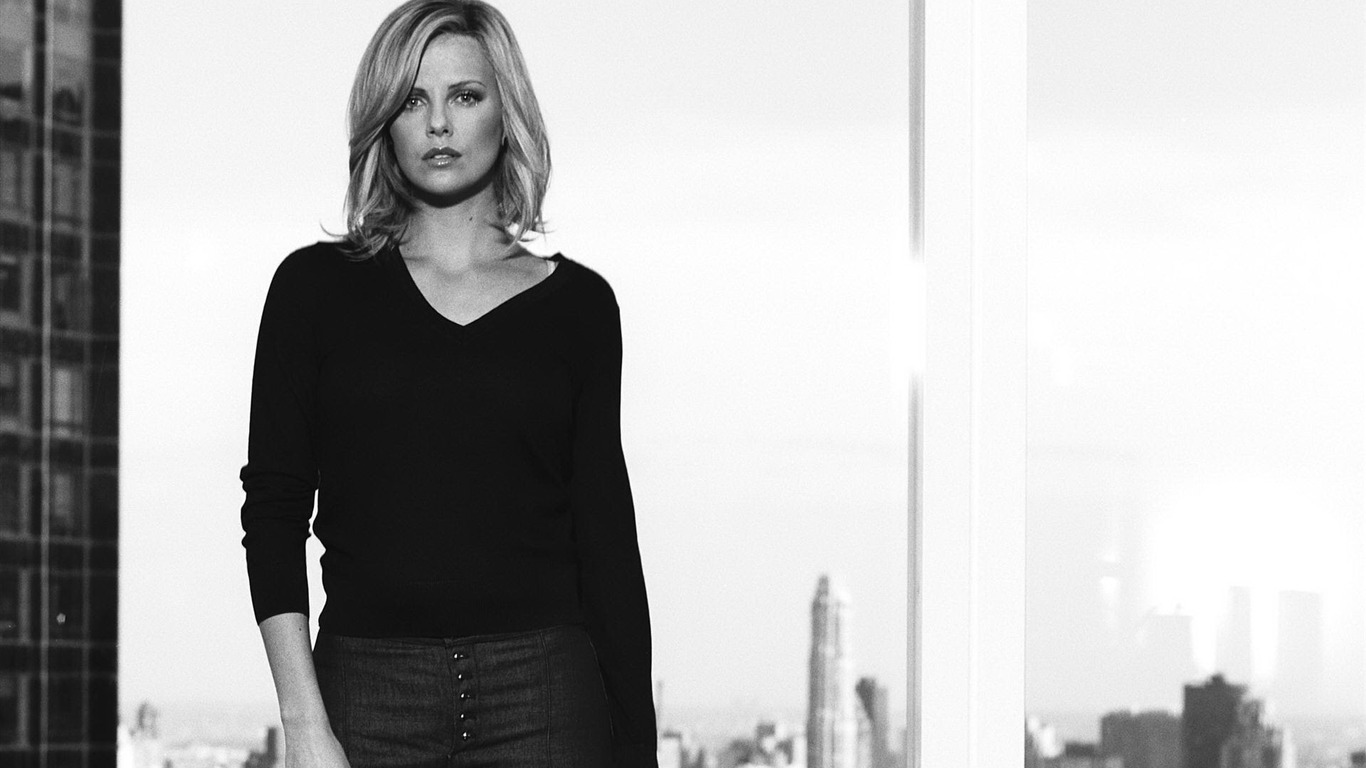 Charlize Theron krásná tapeta (2) #5 - 1366x768