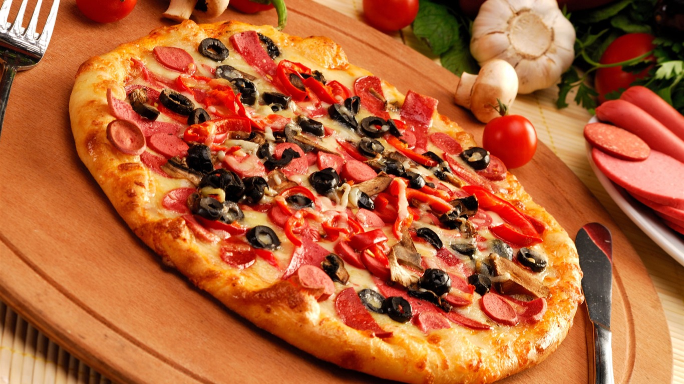 Pizza Jídlo tapety (3) #20 - 1366x768