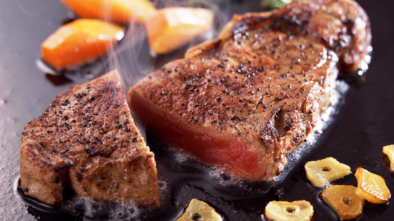 Delicious barbecue wallpaper (3) #1 - 1366x768