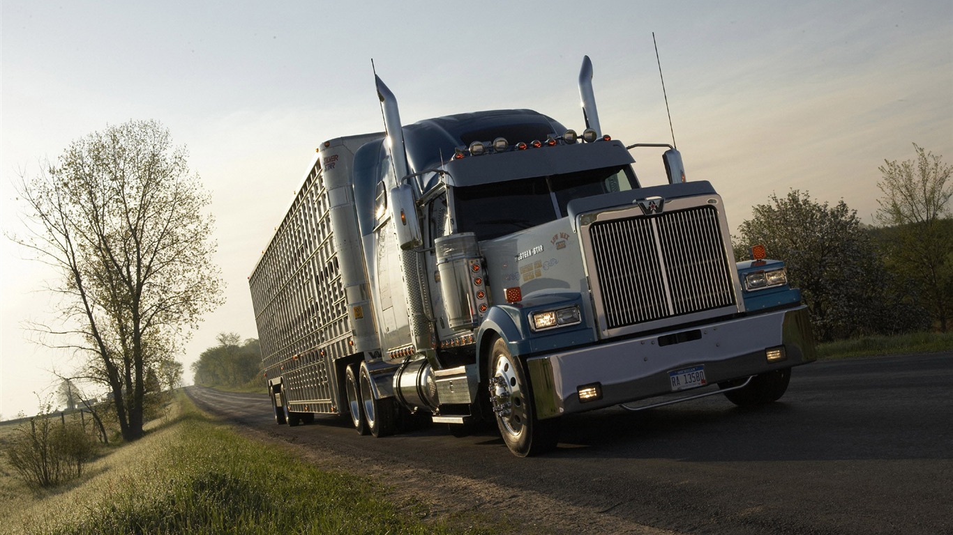Truck wallpaper album (1) #19 - 1366x768