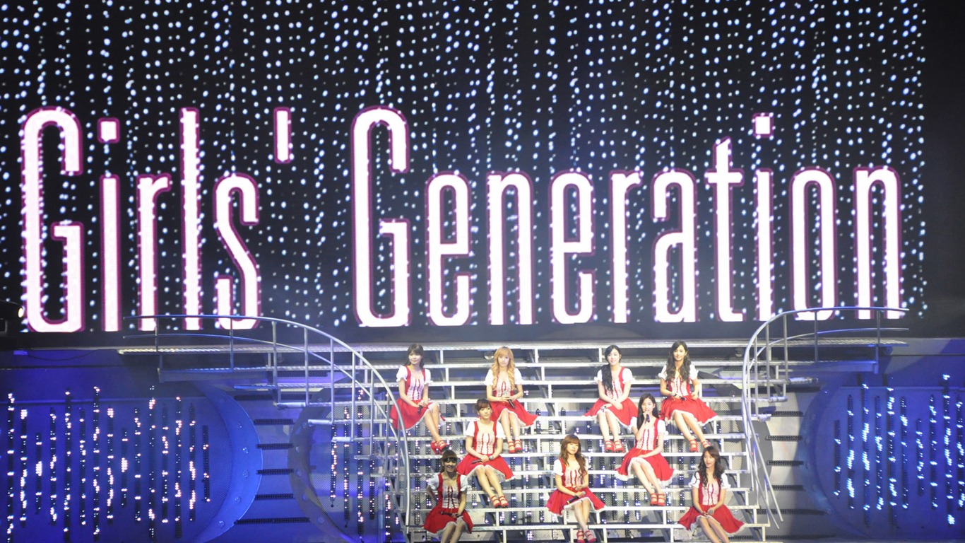 Fond d'écran Girls Generation concert (2) #9 - 1366x768