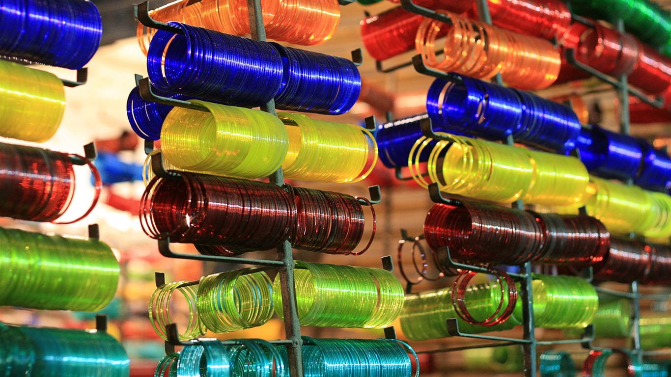 Microsoft India color theme wallpaper #7 - 1366x768