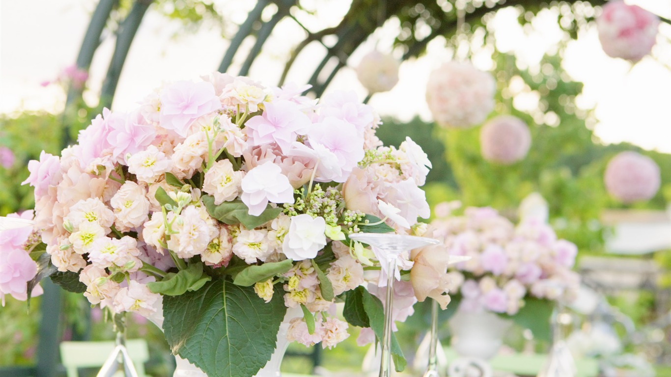 婚禮與鮮花 壁紙(一) #1 - 1366x768