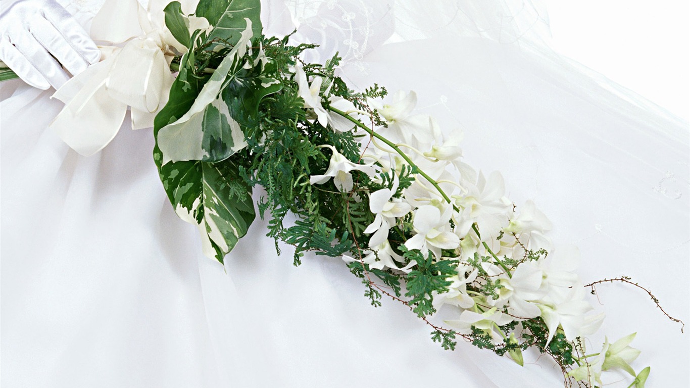 Weddings and Flowers wallpaper (2) #3 - 1366x768