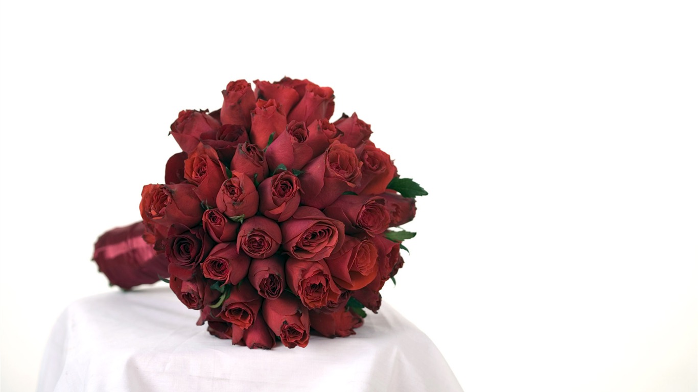 Weddings and Flowers wallpaper (2) #16 - 1366x768