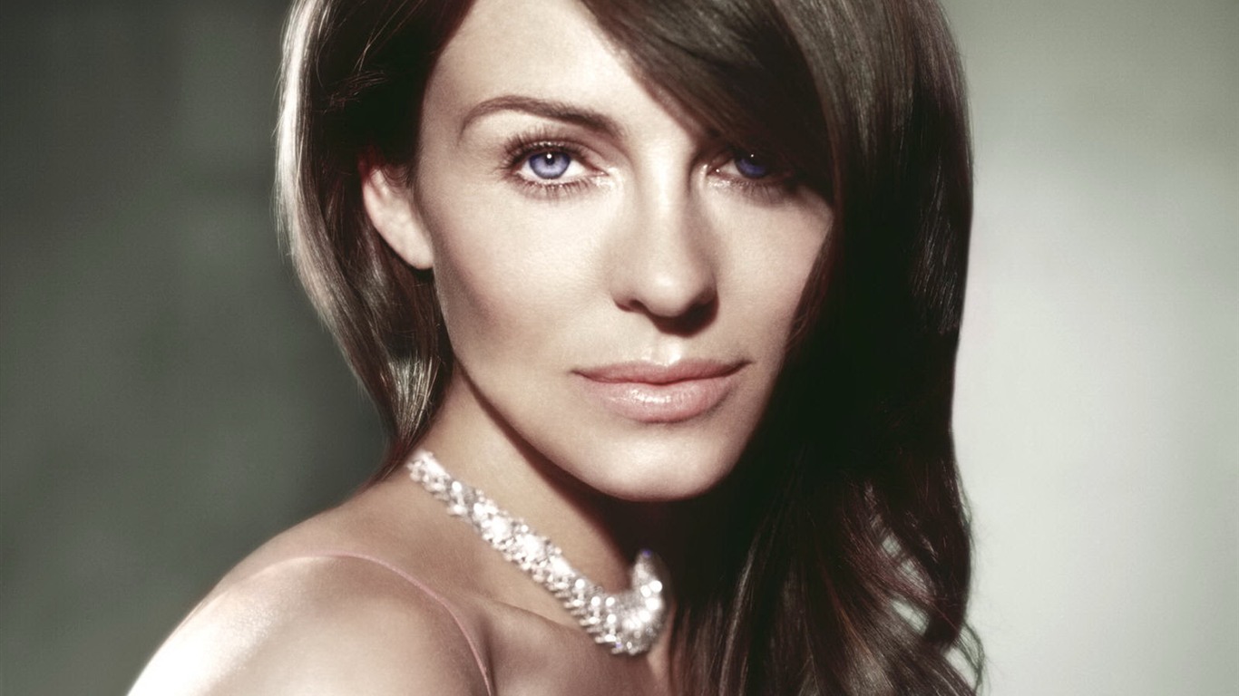 Elizabeth Hurley schöne Tapete #32 - 1366x768