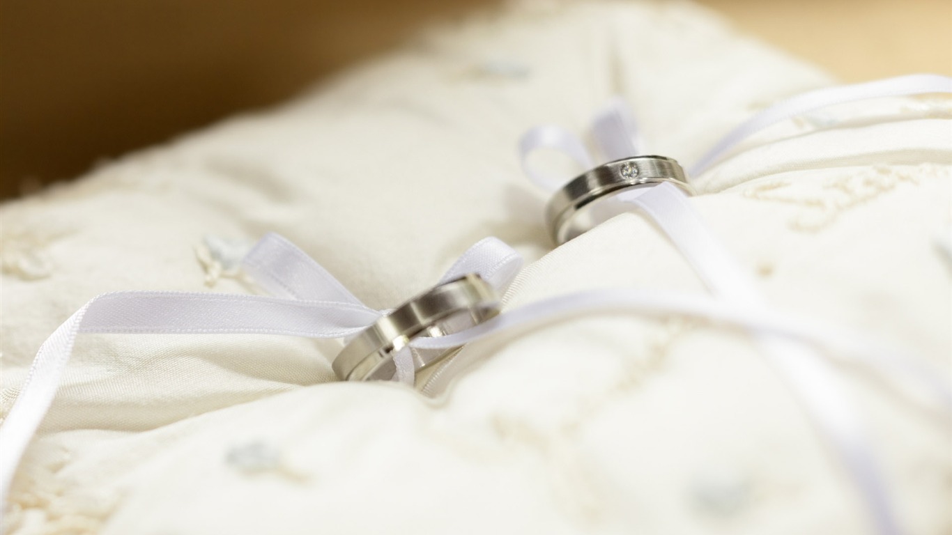 Weddings and wedding ring wallpaper (1) #18 - 1366x768