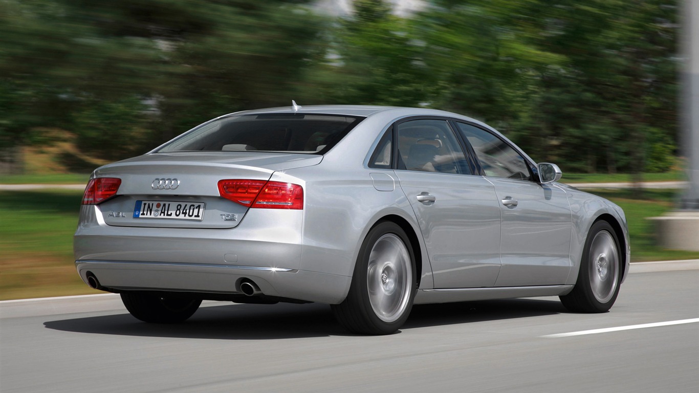 Audi A8 L 3.0 TFSI Quattro - 2010 高清壁纸29 - 1366x768