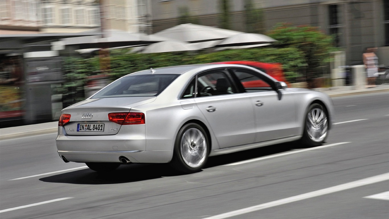 Audi A8 L 3,0 TFSI Quattro - 2010 HD tapetu #32 - 1366x768
