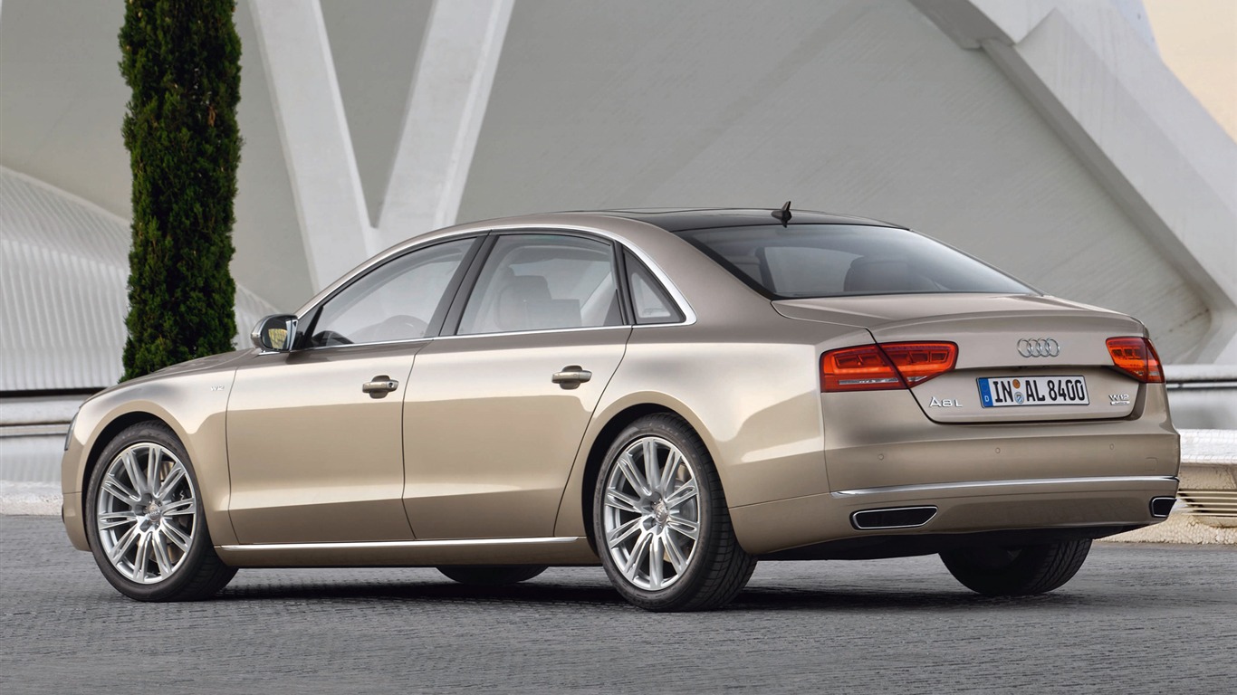 Audi A8 L W12 Quattro - 2010 HD tapetu #12 - 1366x768