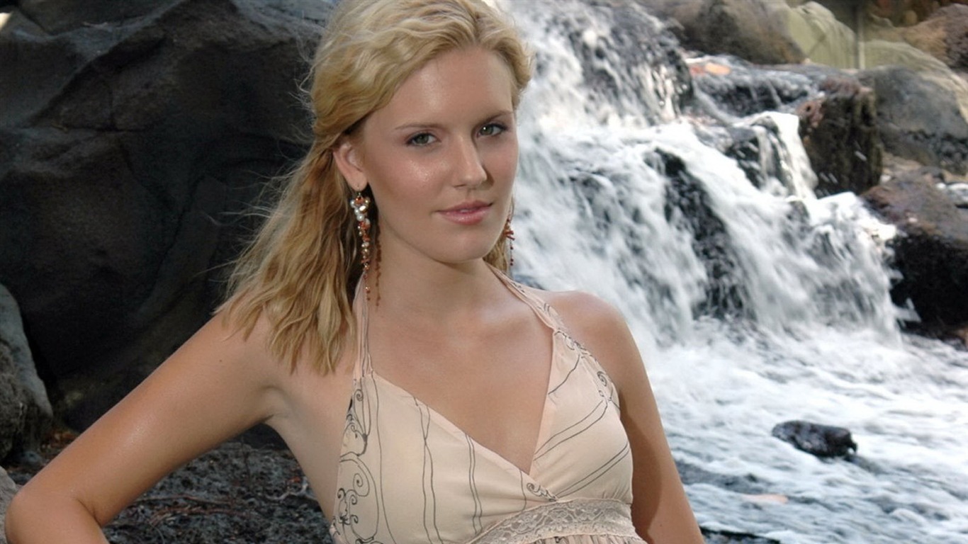 Maggie Grace 马吉·格雷斯 美女壁纸11 - 1366x768