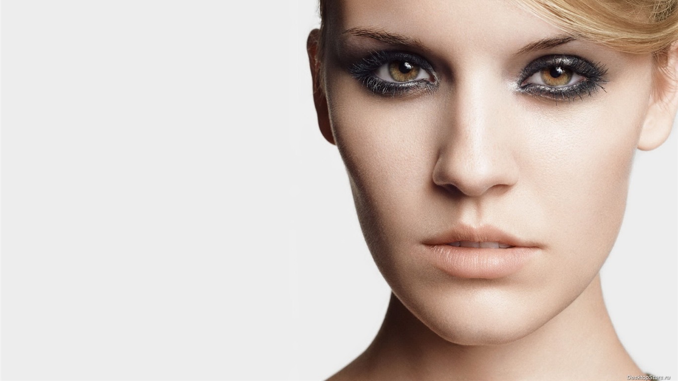 Maggie Grace 馬吉·格雷斯 美女壁紙 #19 - 1366x768