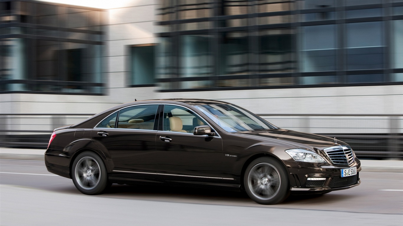 Mercedes-Benz S63 AMG - 2010 HD wallpaper #3 - 1366x768