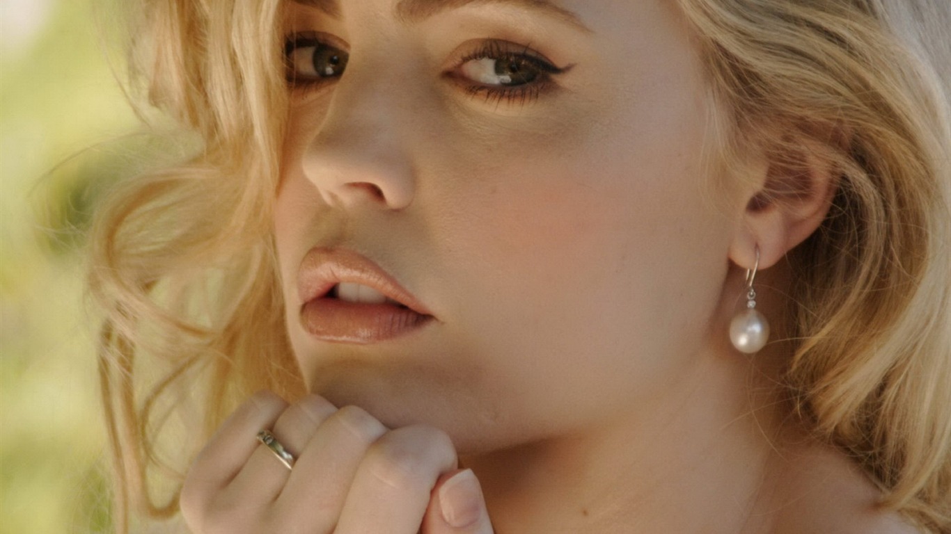 Melissa George beautiful wallpaper #9 - 1366x768
