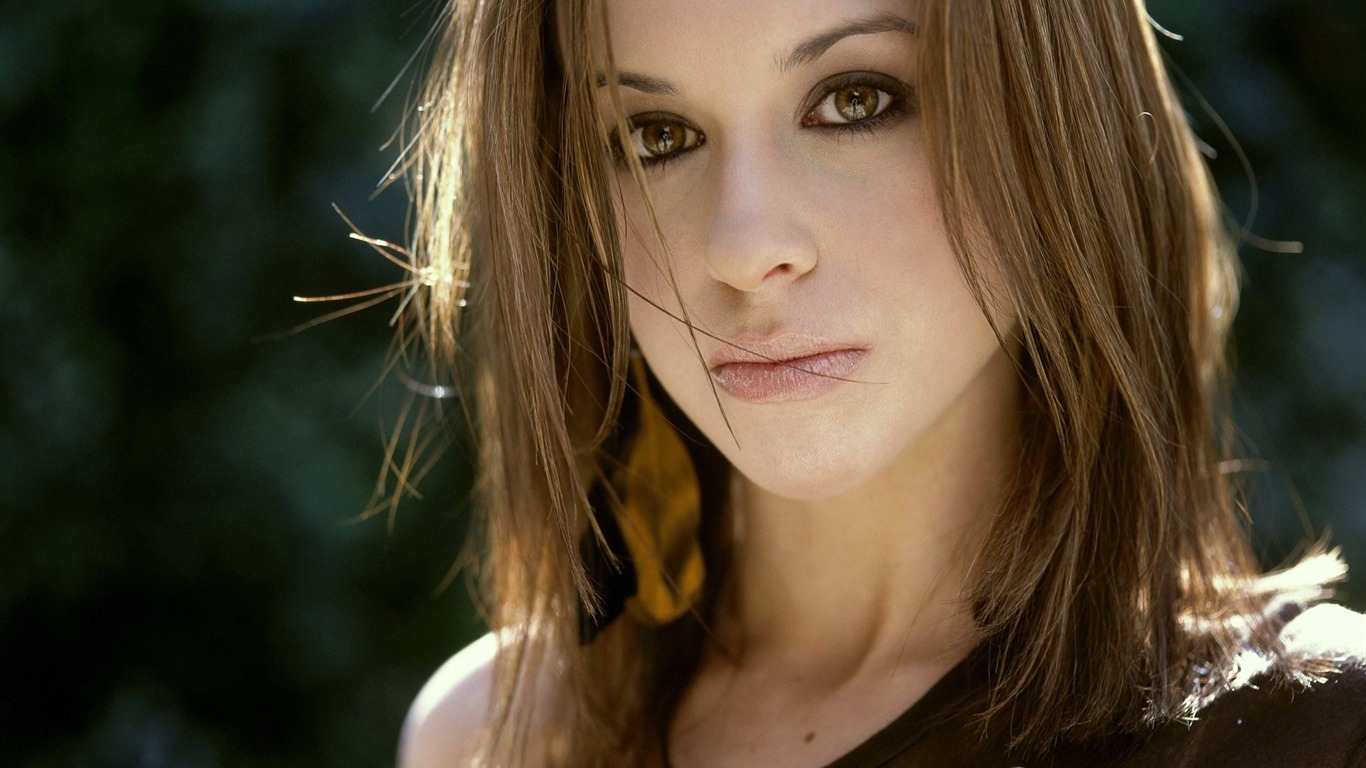 Lacey Chabert krásnou tapetu #1 - 1366x768