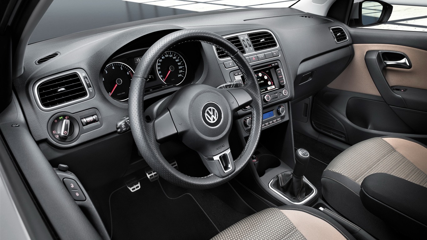 Volkswagen CrossPolo - 2010 HD Wallpaper #7 - 1366x768