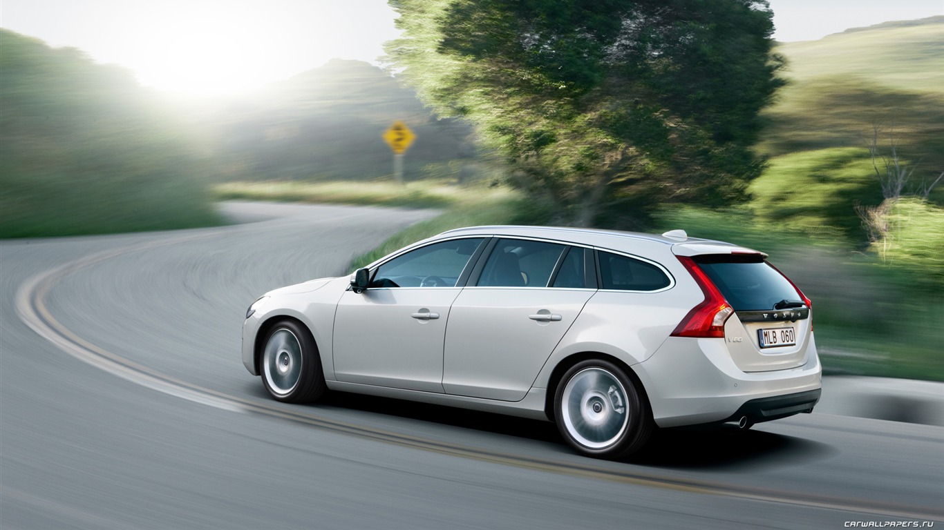 Volvo V60 - 2010 HD Wallpaper #12 - 1366x768