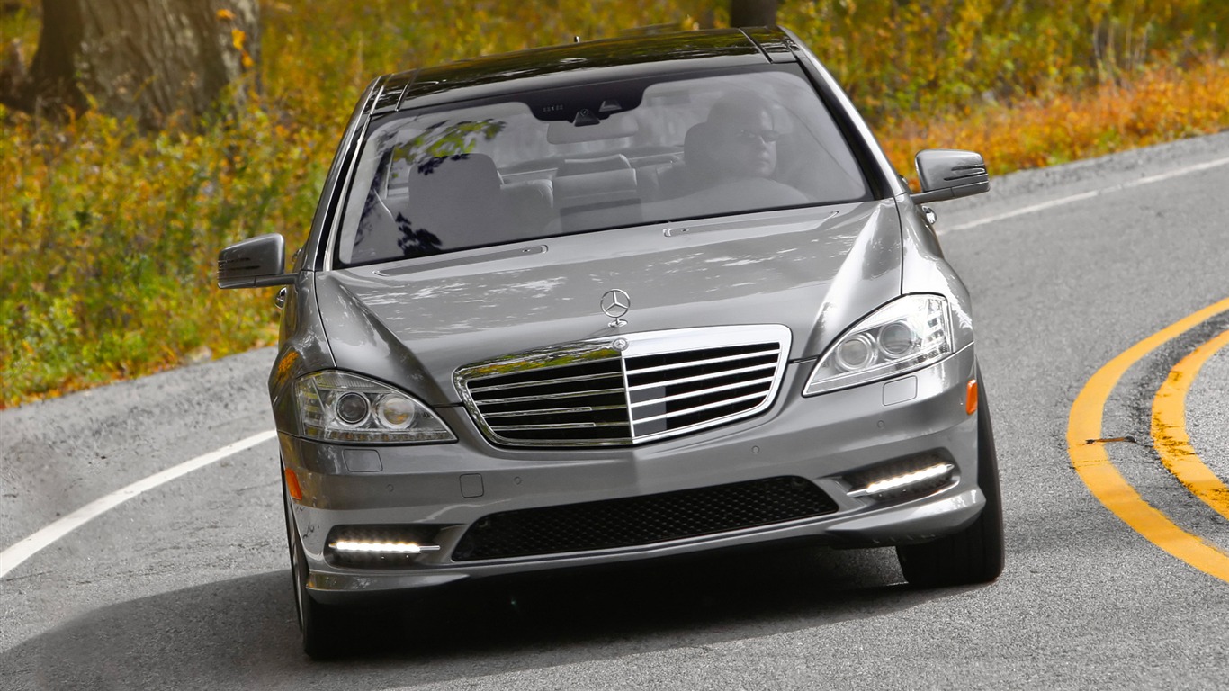 Mercedes-Benz S550 - 2010 HD wallpaper #9 - 1366x768