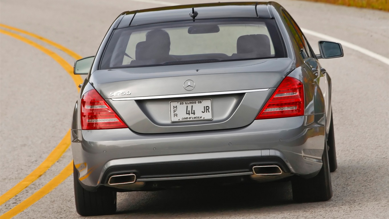Mercedes-Benz S550 - 2010 HD wallpaper #26 - 1366x768