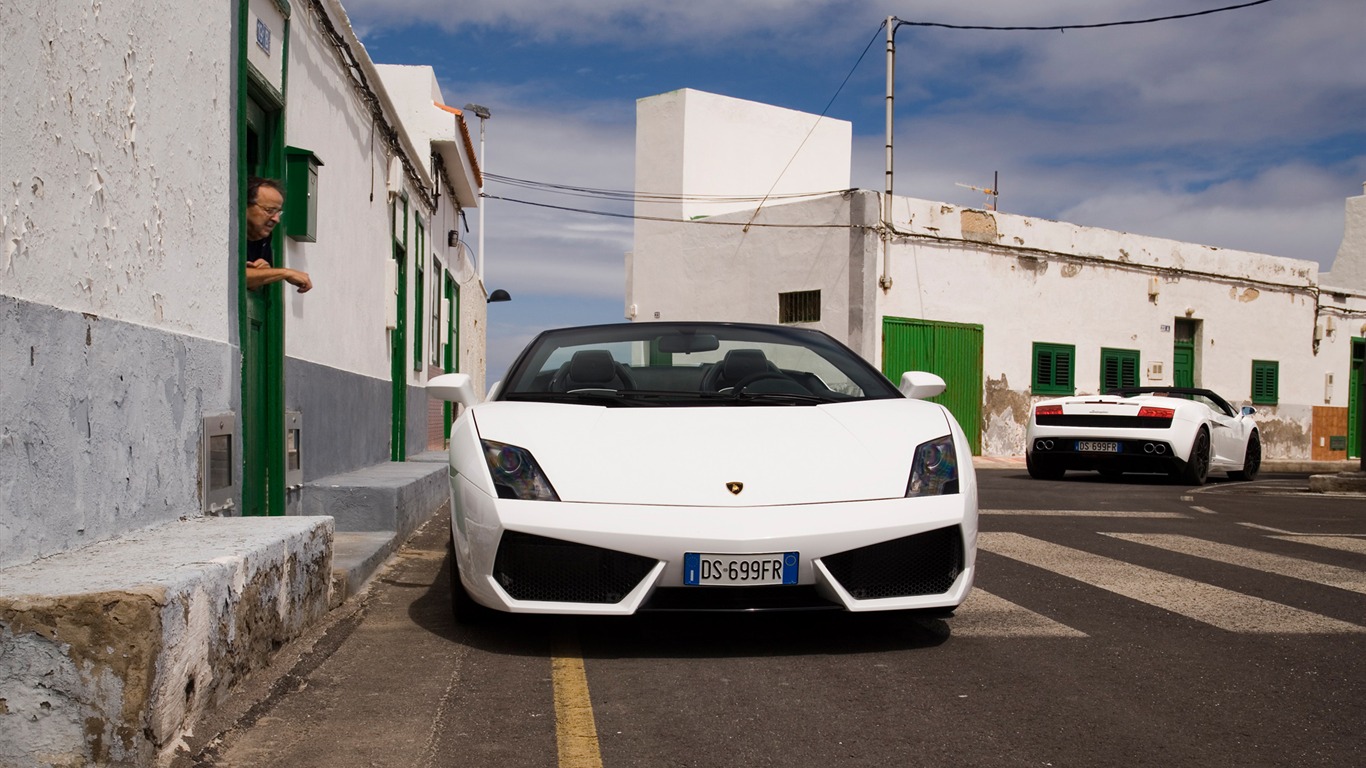 Lamborghini Gallardo LP560-4 Spyder - 2009 HD wallpaper #31 - 1366x768